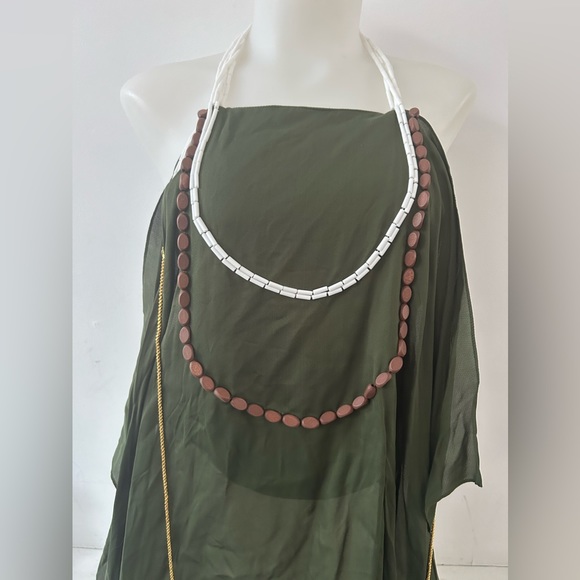 New with tags Jacquemus viscose halter top with attached beading. Size 40/medium - Picture 12 of 16